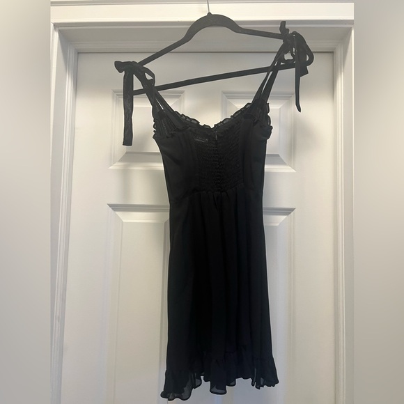 Reformation Christine Dress - Picture 8 of 9